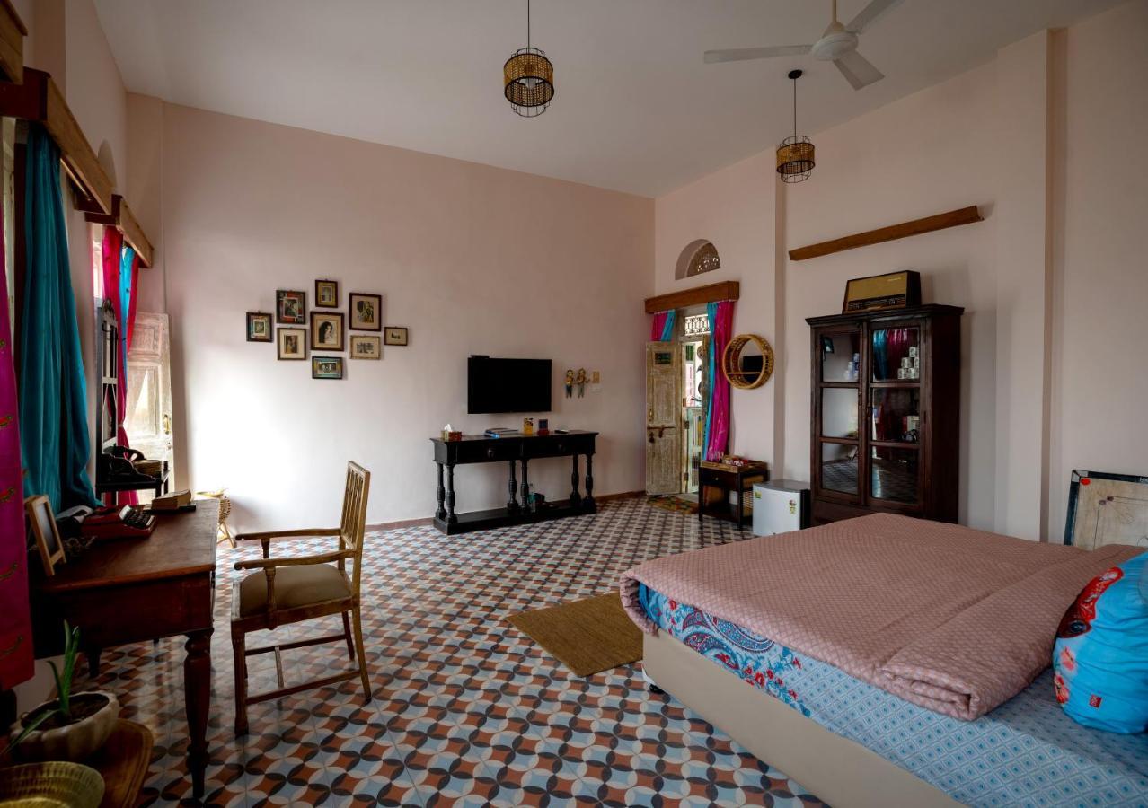 Kol Pol Mohalla Boutique Stay Удайпур Экстерьер фото