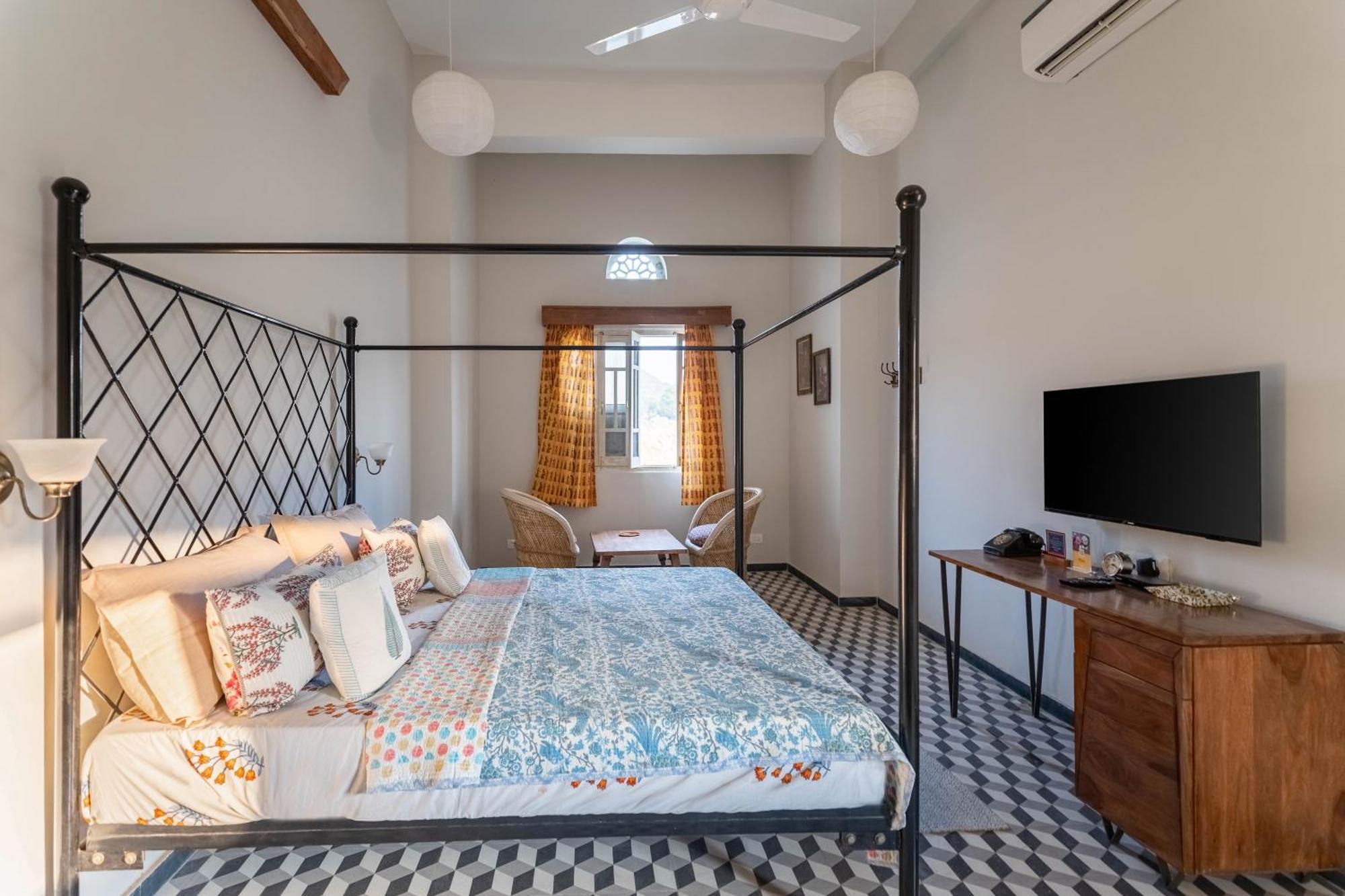 Kol Pol Mohalla Boutique Stay Удайпур Экстерьер фото